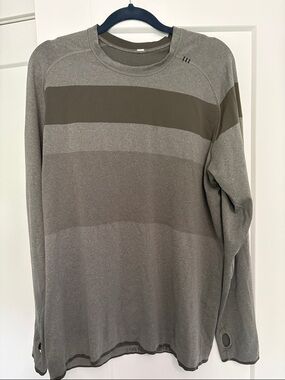 lululemon athletica Men's Olive Gray Striped Crew Sweatshirt